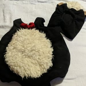 Skunk halloween costume